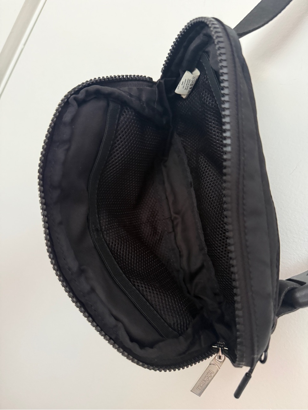 Lululemon Everywhere Sling Belt Bag Black - Picture 5 of 7